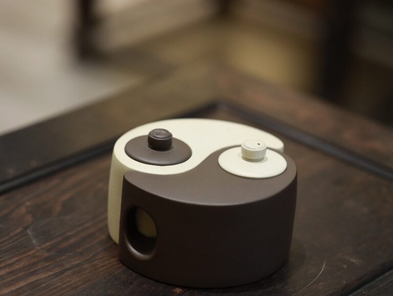 Ấm Tử Sa Bát Quái Hồ – Bạch Nê + Tử Nê – 250ml