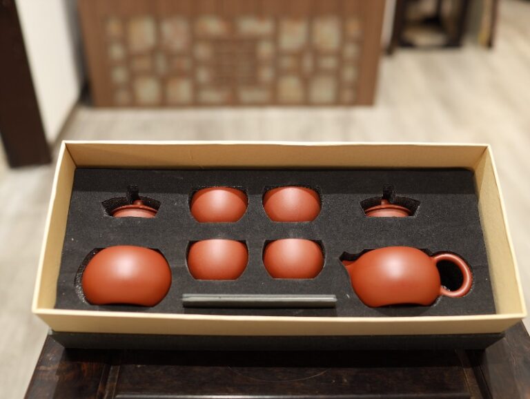 Ấm Tử Sa Tây Thi + 4 Chén + Hũ Trà – Chu Nê – 220ml