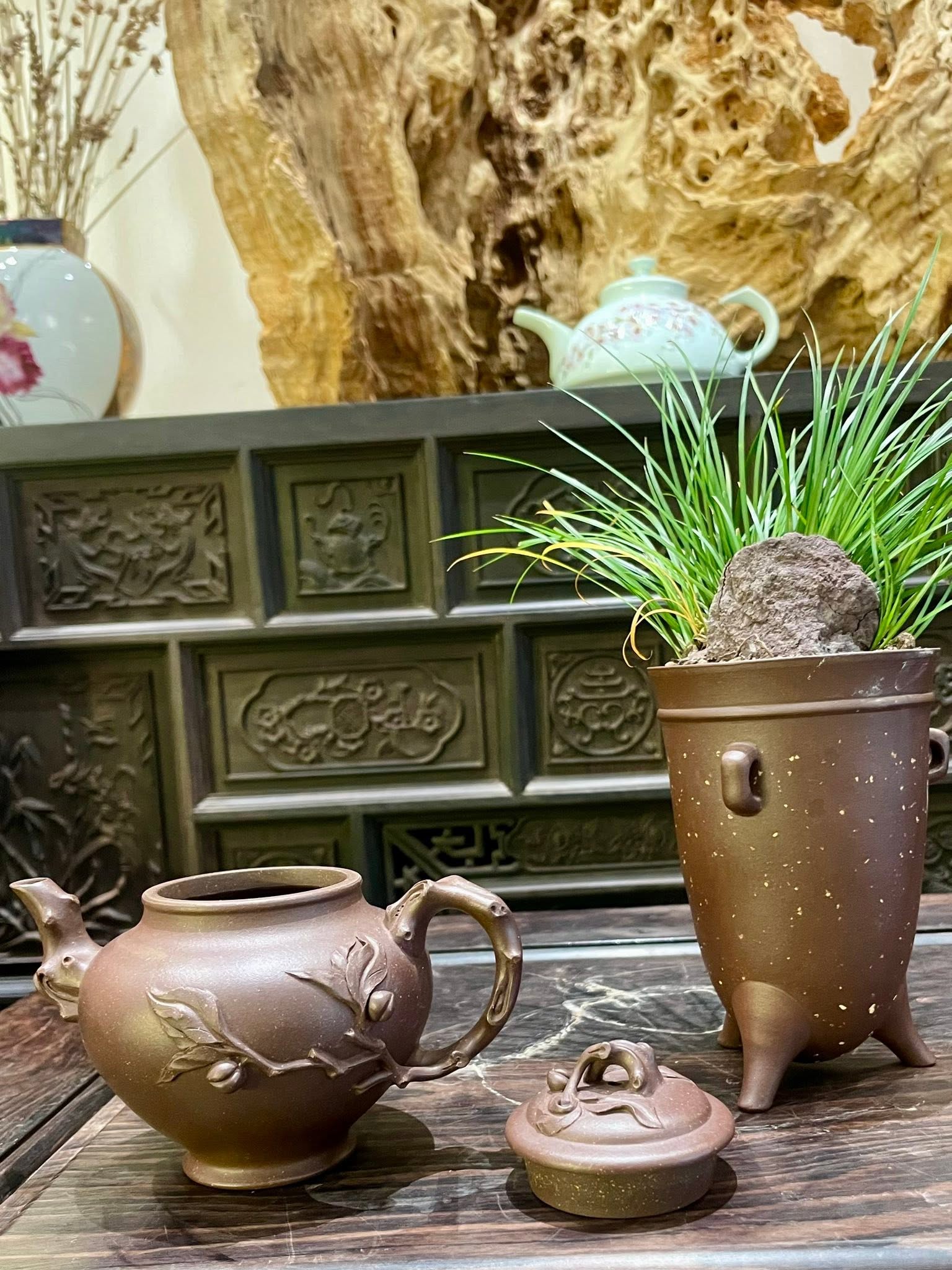 Tạo hình vòi quai nắp ấm Đào Báo Xuân - cành đào tự nhiên